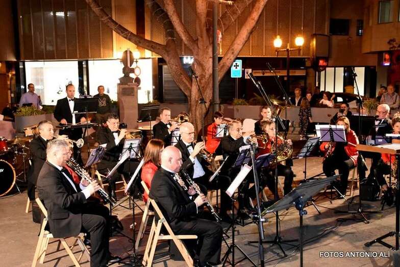 Momento del concierto de anoche en Los Llanos (Foto Antonio Alí)